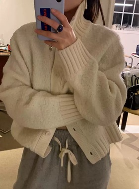 现货PREON工厂自制秋冬新款质感毛绒感高领纽扣针织外套ribbonbit