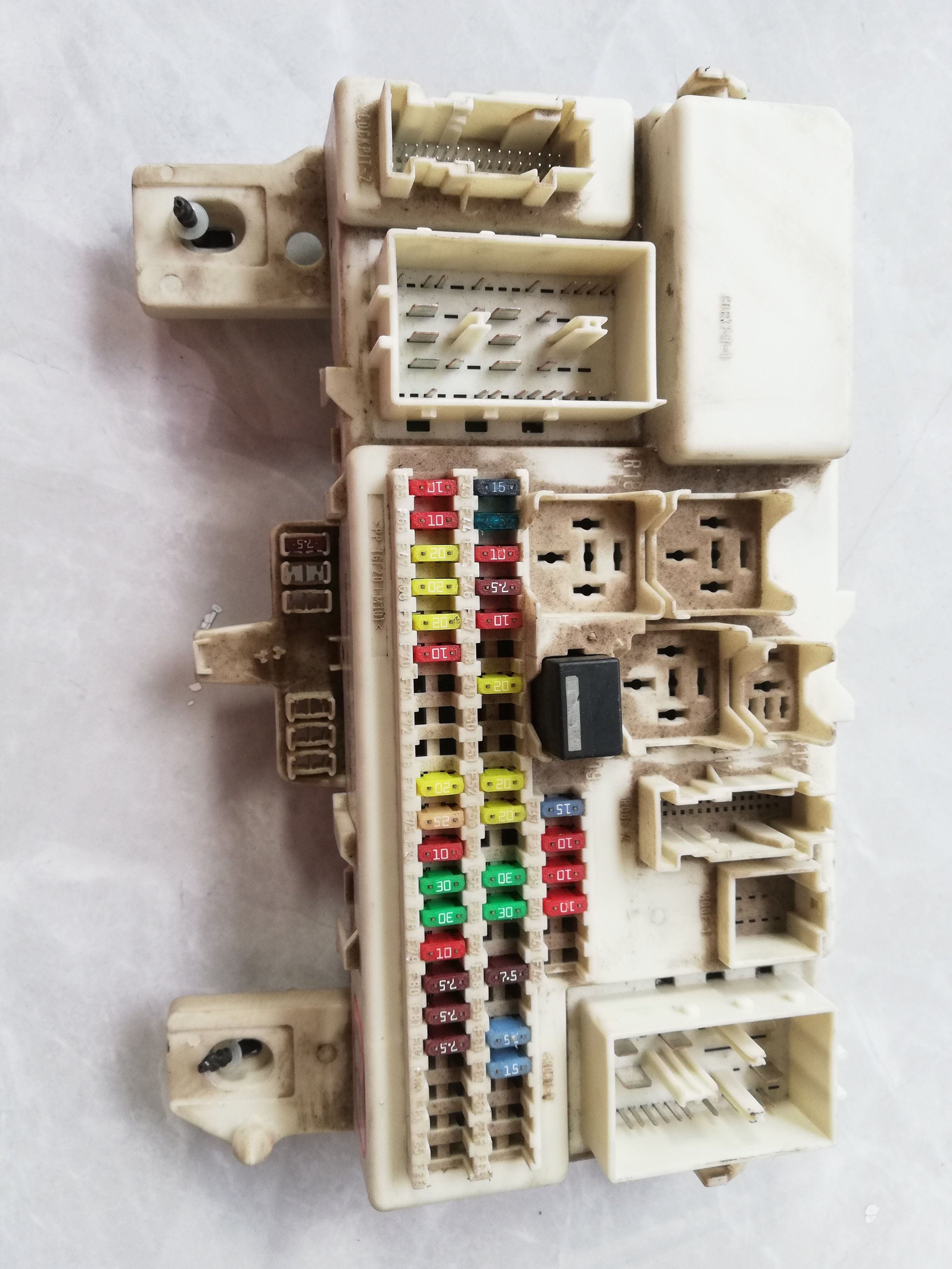 适配马自达3车身电脑保险丝