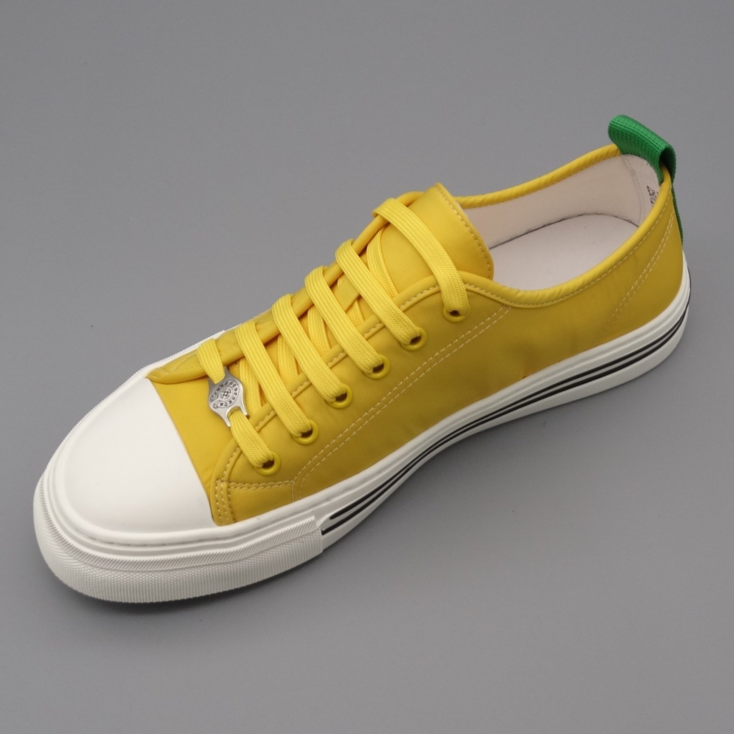 男鞋2025新款夏季透气布面鞋轻便日常百搭潮男款休闲鞋欧洲站板鞋