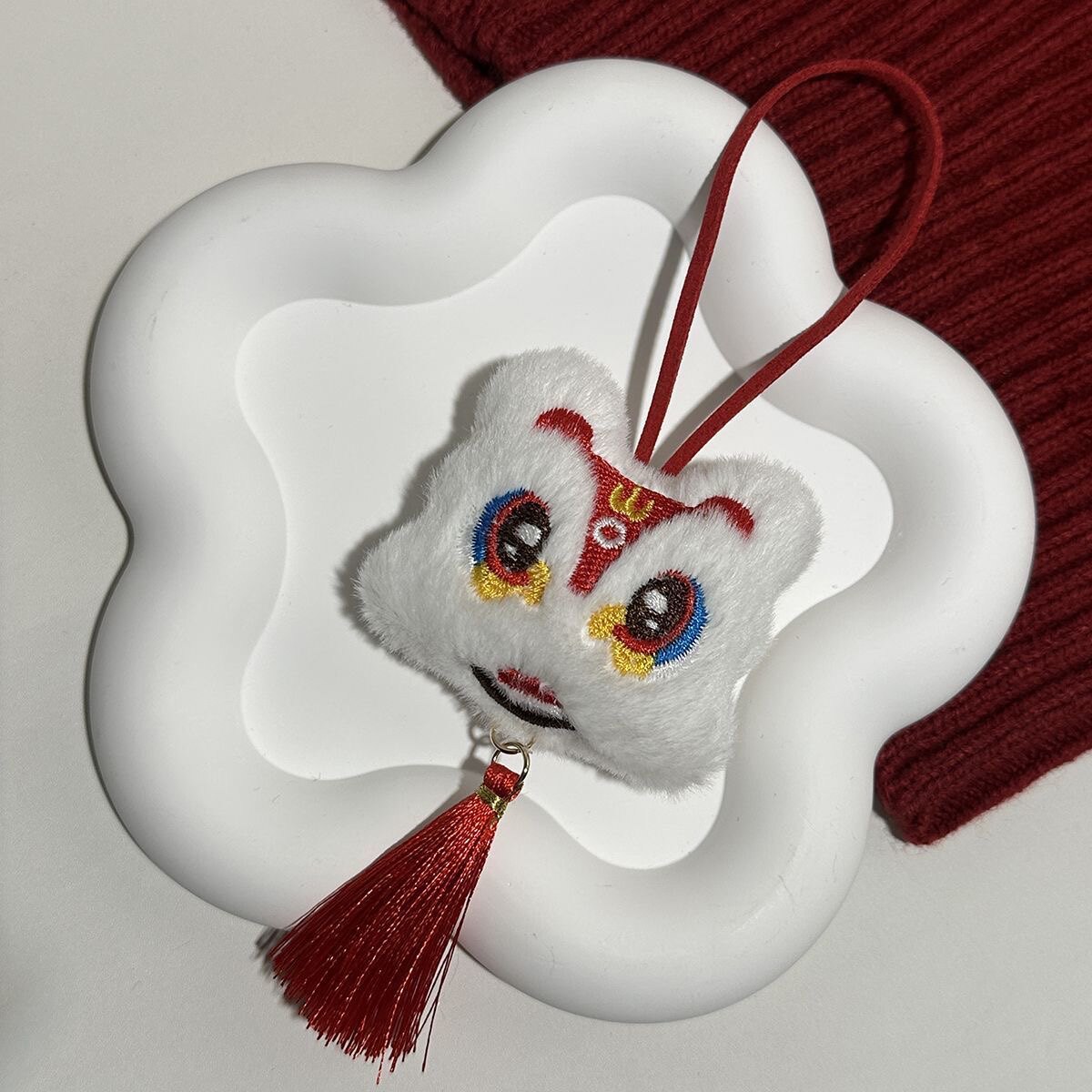 红色醒狮毛绒手机挂件平安结