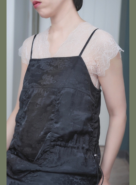 轻盈剔透～优雅蕾丝蝴蝶轻薄内搭防走光V领遮byebye肉背心