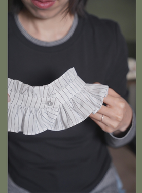 舒适与美丽并存~可持续时尚~木耳边灰蓝色文艺条纹可拆卸假领子女