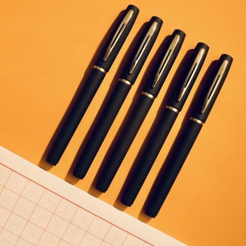 巨无霸大容量中性笔黑色速干签字笔书写针管笔芯学生考试防疲劳