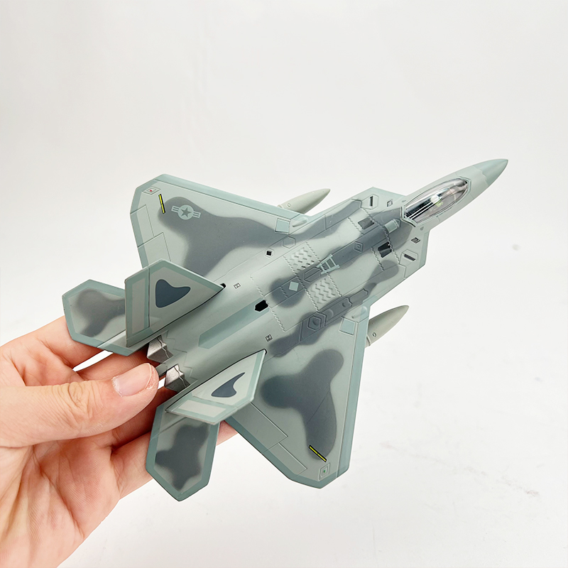 1:100 F22隐形战斗机合金模型美国 f22猛禽仿真成品军事航模摆件