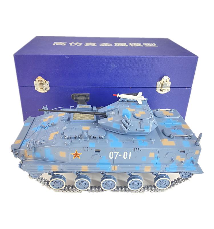 伞兵空降兵战车合金履带装甲车仿真军事礼成品摆件收藏纪念 1：30