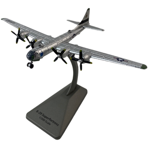 二战B-29轰炸机模型 空中堡垒b29合金仿真飞机成品摆件收藏 1:144