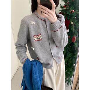 BADX圣诞蛋糕刺绣骆驼绒毛衣开衫女冬季宽松显瘦软糯针织上衣