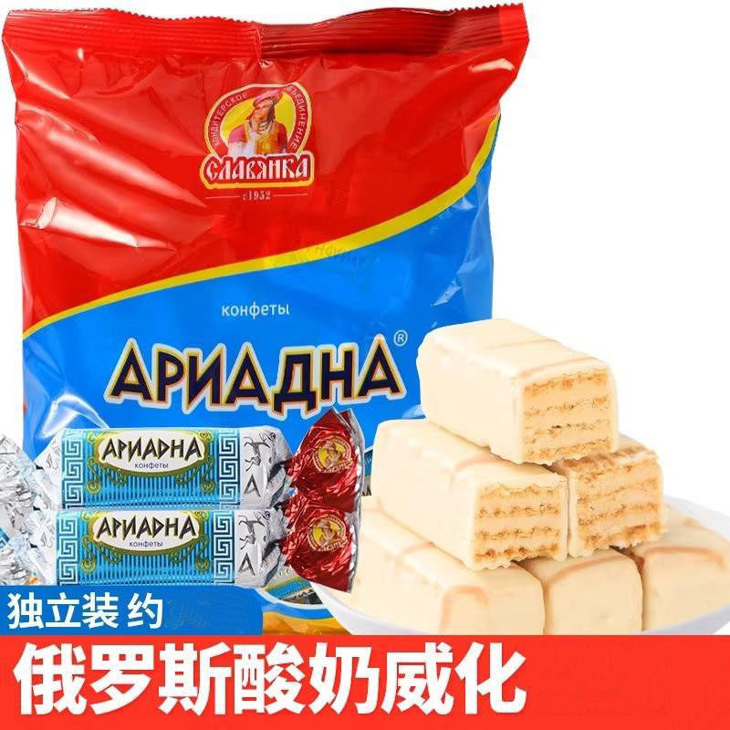 俄罗斯进口酸奶威化糖巧克力年货