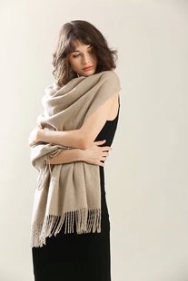 限时特惠 现货超大尺寸男女款纯山羊绒水波纹纯色流苏围巾披肩