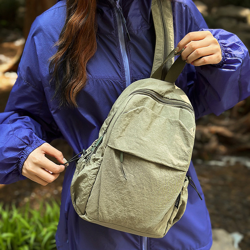 户外登山多功能胸包两用男女小型双肩包运动旅行小背包轻便斜挎包