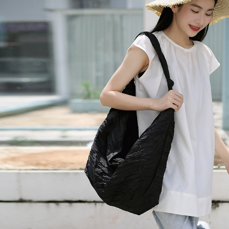 慵懒风单肩包包女包大容量2025新款休闲购物袋托特包尼龙布手提包