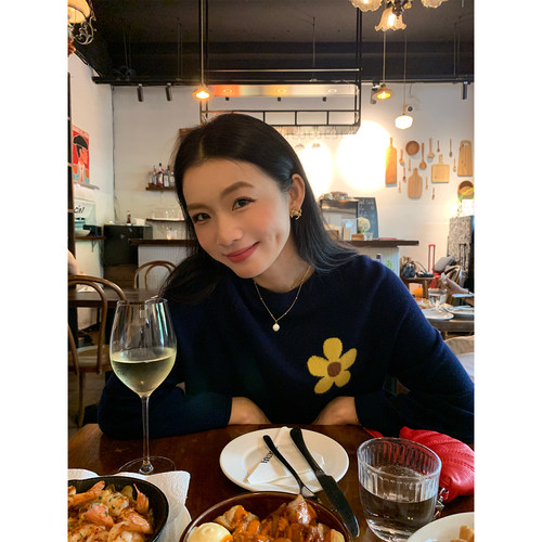 落落狷介藏青色套头毛衣女