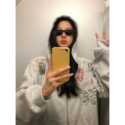 落落狷介灰色连帽开衫卫衣女