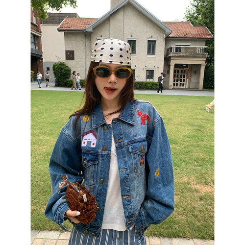 落落狷介刺绣短款牛仔外套女