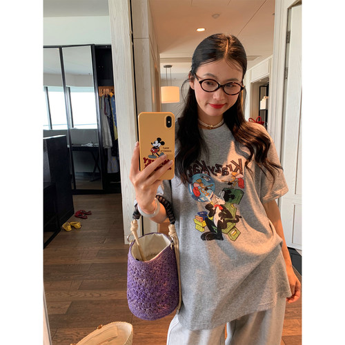 落落狷介宽松灰色短袖T恤女