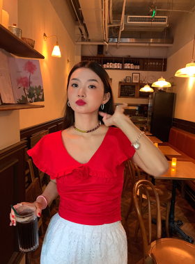 落落狷介 衬衫女夏款2024新款设计感收腰显瘦红色上衣小个子小衫