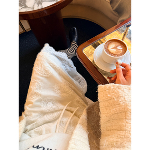 早春设计感蕾丝裙子 半身裙2026年新款 落落狷介 白色绝美巨好看