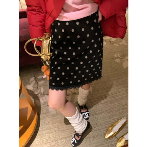 落落狷介黑色丝绒加绒半身裙女