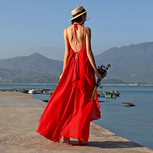 去海边旅游穿的红色度假连衣裙沙漠拍照裙子高级感红裙飘逸沙滩裙