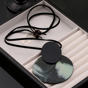 夸张装饰项链气质个性绿色吊坠2025新款秋冬时尚长款高级感毛衣链