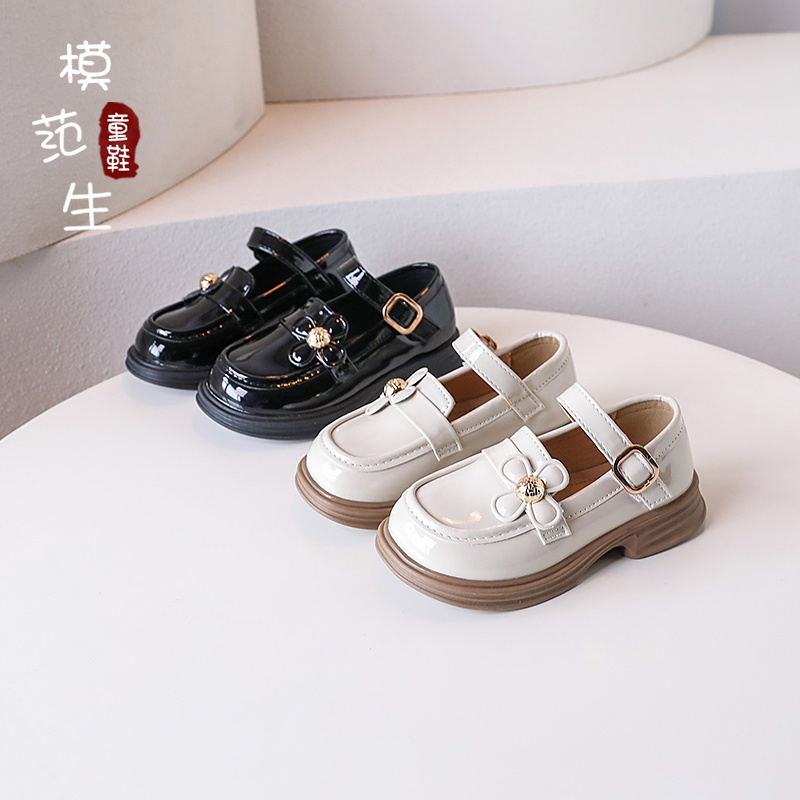 女童漆皮英伦风乐福鞋