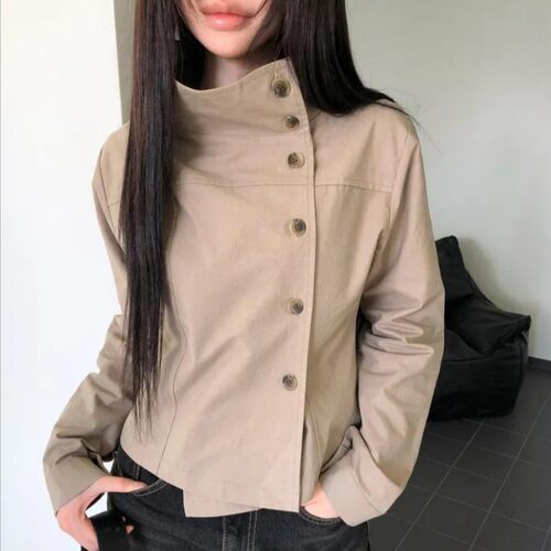 小众设计感卡其色立领单排扣短款外套女2026新款气质百搭上衣