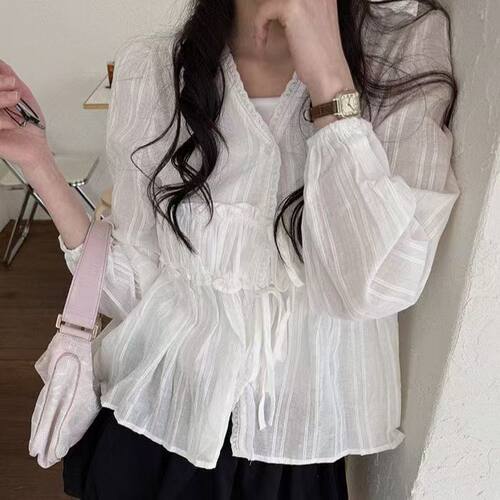 已出货  韩国chic  系带褶皱木耳边拼接甜美上衣