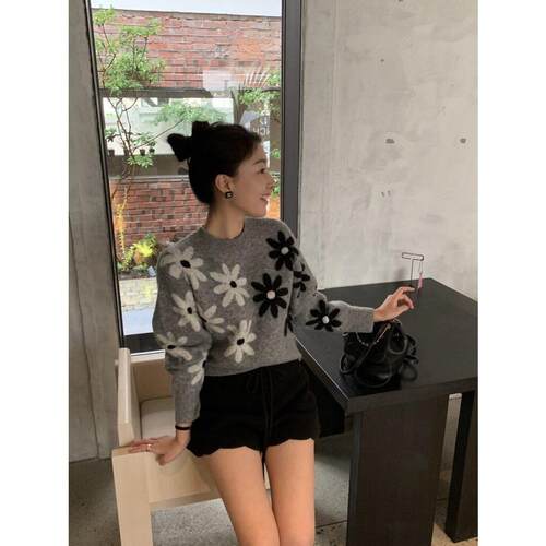 已出货～韩系松弛感软糯花卉提花圆领长袖毛衣套头女