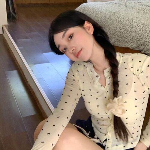 已出  韩系气质修身开衫蝴蝶结印花长袖T恤