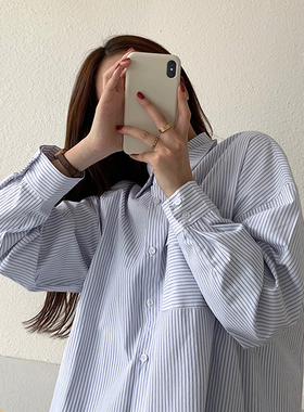 蓝色条纹衬衫女装早秋季2022新款设计感小众衬衣内搭叠穿长袖上衣