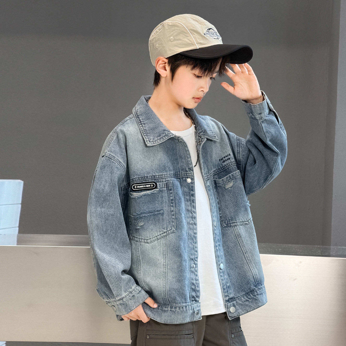 男童春秋款衬衫2026新款春季渐变牛仔外套中大儿童酷帅男孩春装潮