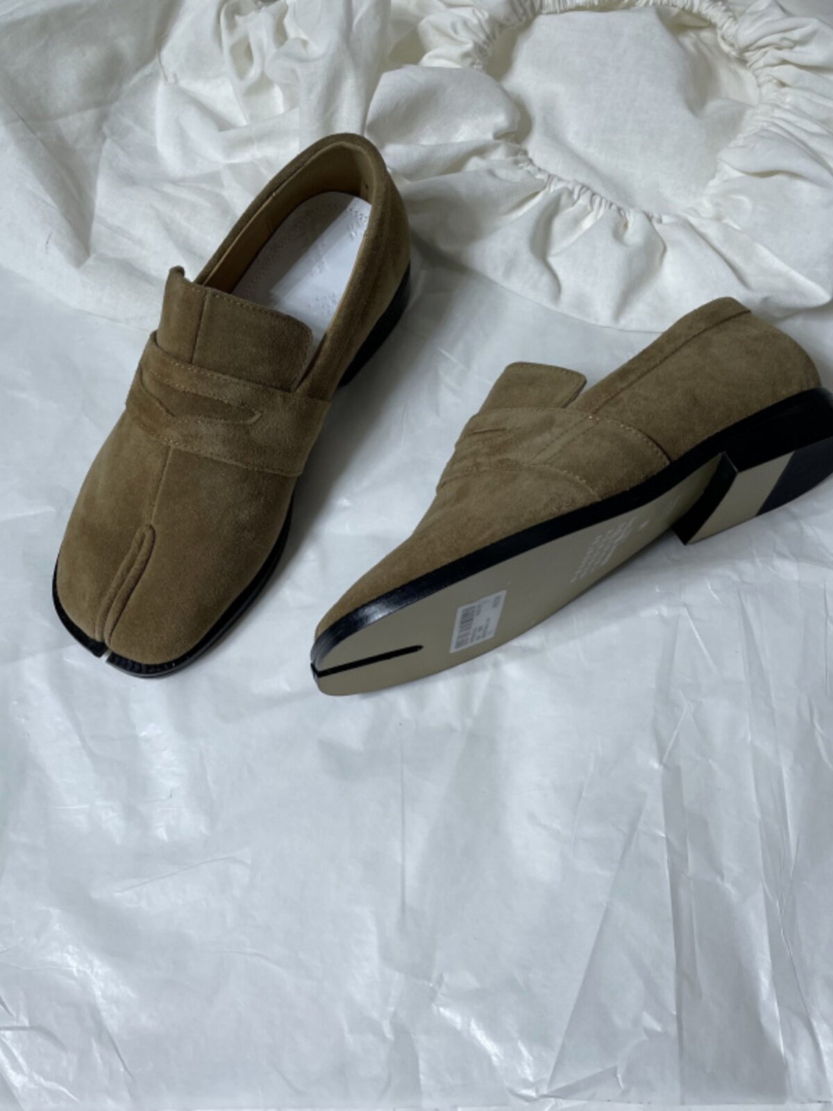 무광 남성화 족족화 갈색 편자 족발 및 양발 플랫솔 소스웨이드 남녀 동일 스타일의 버선 스플릿 슈즈