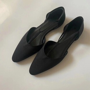 休闲百搭单鞋 女新款 复古T带侧空平底尖头绸缎包头凉鞋 toteme法式
