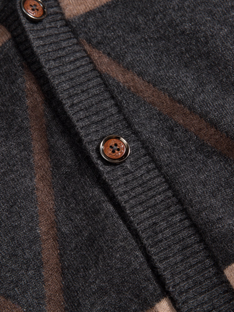 가을과 겨울 따뜻한 복고풍 자카드 캐시미어 카디건 재킷 남성용 새로운 스타일의 남성용 민족 스타일 V 넥 니트 카디건 스웨터