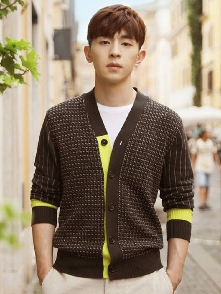 남성용 대비색 캐시미어 가디건 두꺼워지고 따뜻함 새로운 패셔너블한 청소년 순수 캐시미어 스웨터 남성용 가디건 재킷 유행