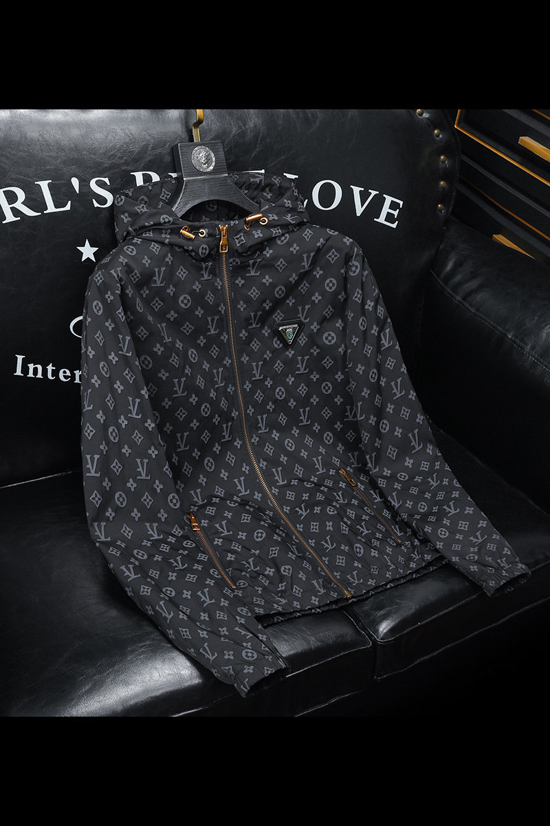 2024年秋冬新款男士韩版连帽款潮男夹克；货号2447P160沙发图,男装夹克,钱塘6007(原2006)