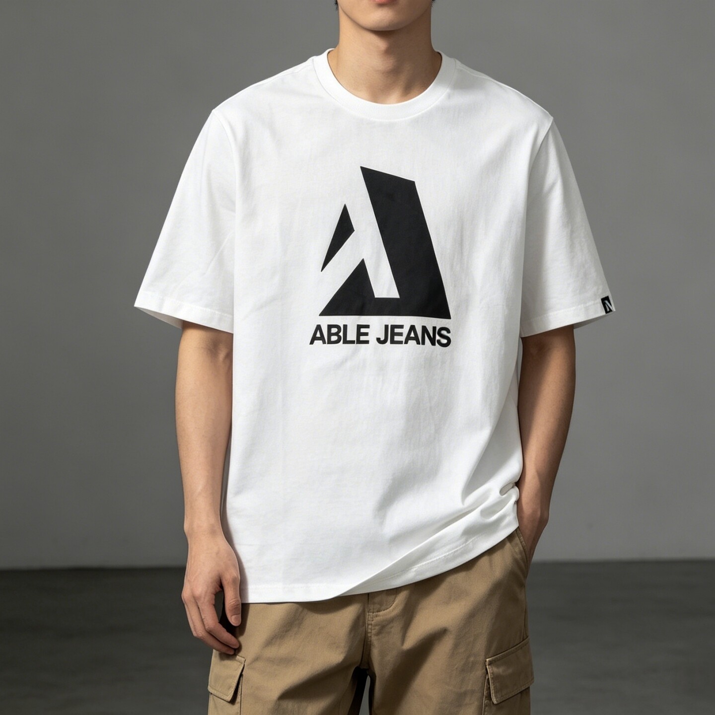 ABLE JEANS短袖T恤明星款男女大A印花圆领纯棉宽松休闲白色体恤衫 - 实物图