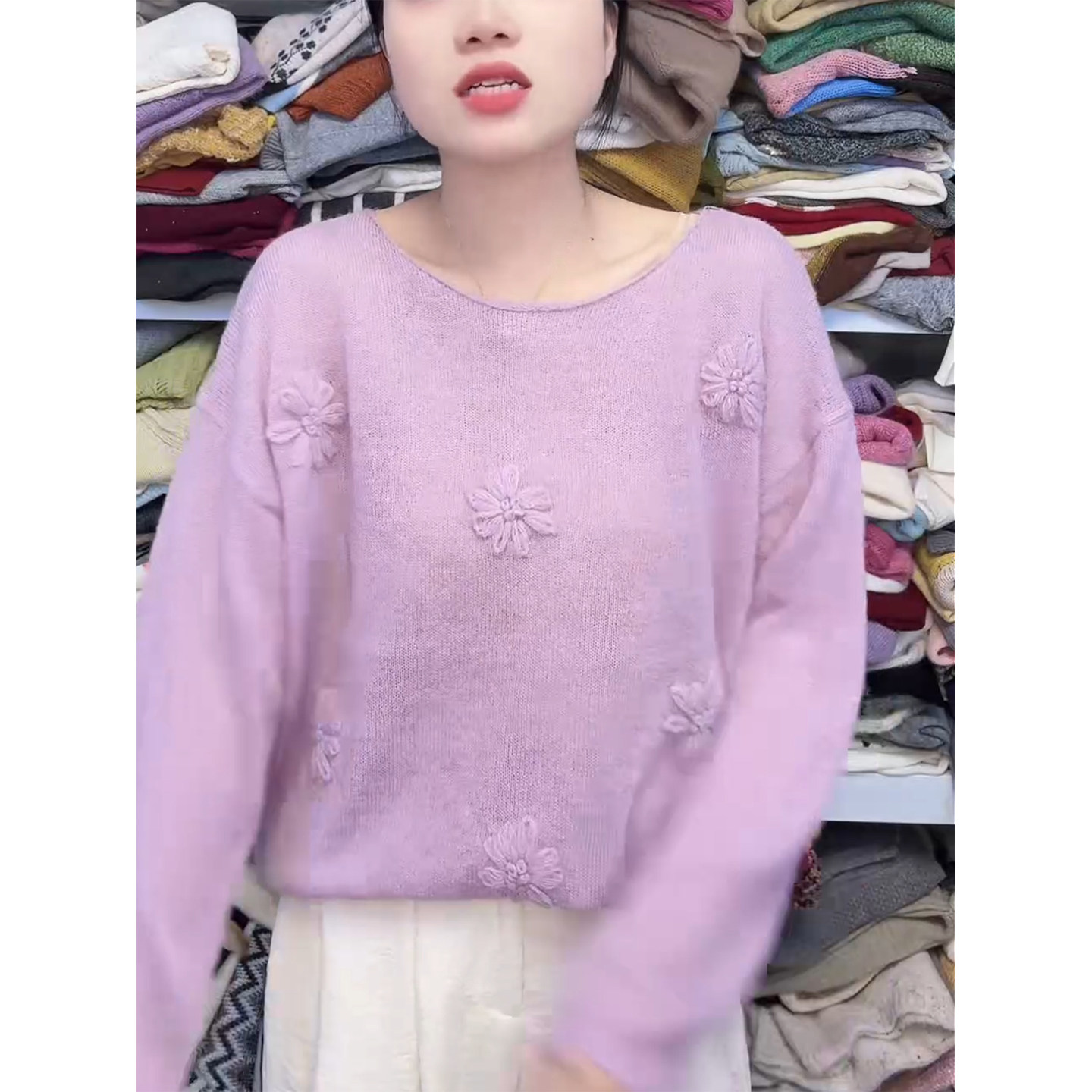 韩系秋款甜美刺绣花朵设计宽松显瘦毛衣软糯云朵轻柔针织T恤衫女