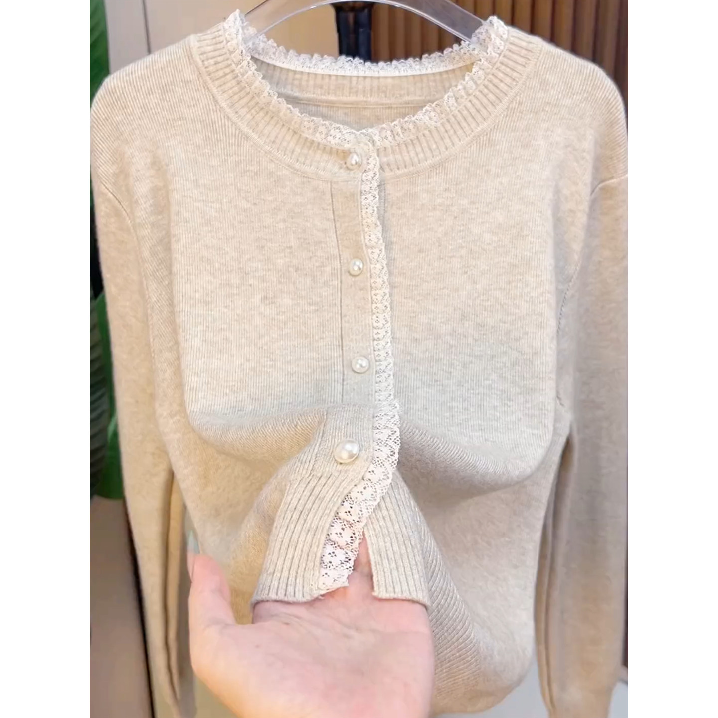 小香风花边蕾丝针织开衫女2025新款温柔风软糯减龄燕麦色上衣女,女装/女士精品,大码内搭,淘宝优惠券,粉丝福利购,淘宝优惠卷