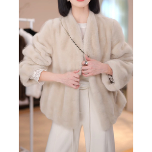 2025新款环保水貂皮时髦矜贵穿搭皮草女貂毛外套简约V领短款大衣