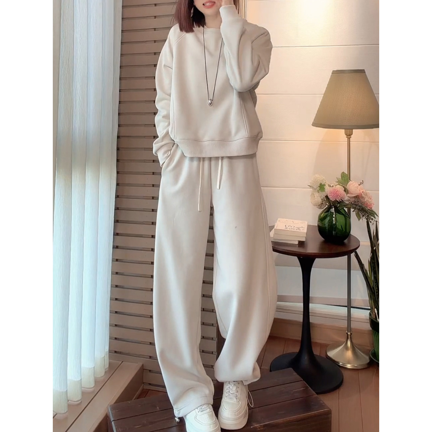 加绒加厚休闲运动套装女26秋冬新款韩版洋气宽松卫衣阔腿裤两件套
