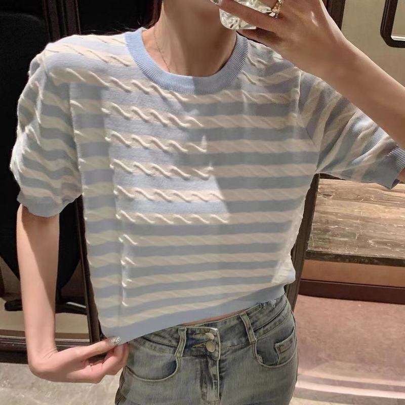 Refreshing and eye-friendly simple round neck short sleeve knitted pullover