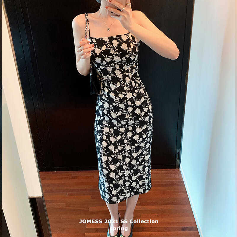 2021 spring new square neck floral suspender dress with base skirt for women