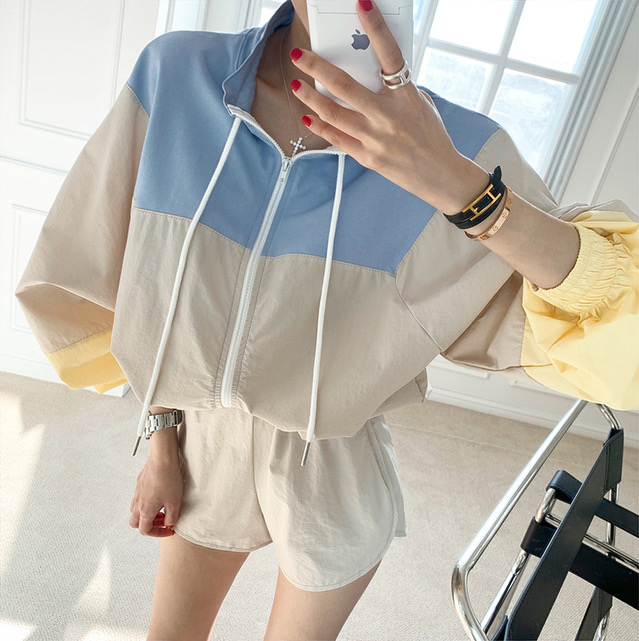 Spring and autumn new color contrast loose sports windbreaker coat + casual slim shorts two piece suit for women