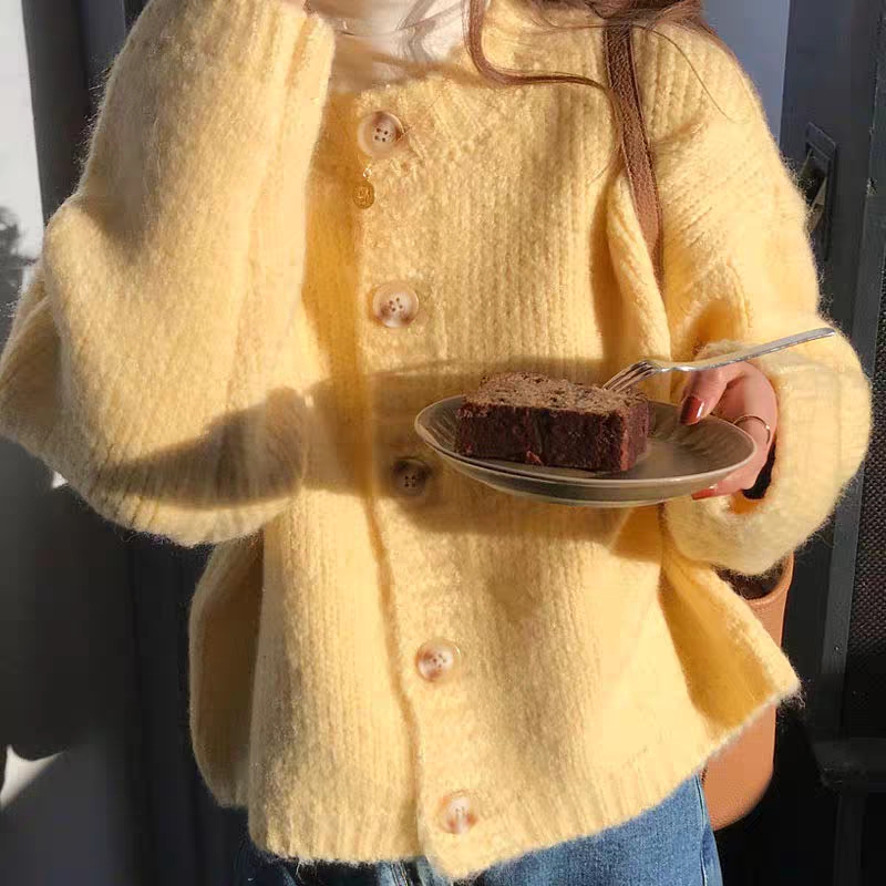Yellow sweater coat women autumn and winter Korean relaxed French lazy knitting cardigan round neck sweater