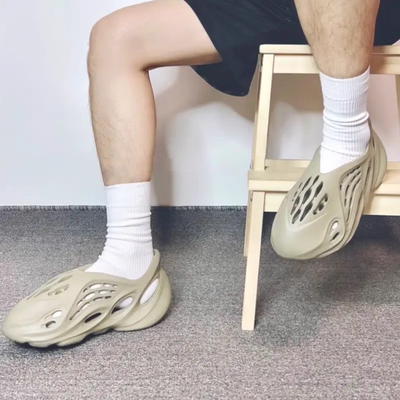 adidas originals YeezyFoamRunner 