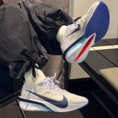 耐克HF6414-001男 Next 4%碳板跑步鞋