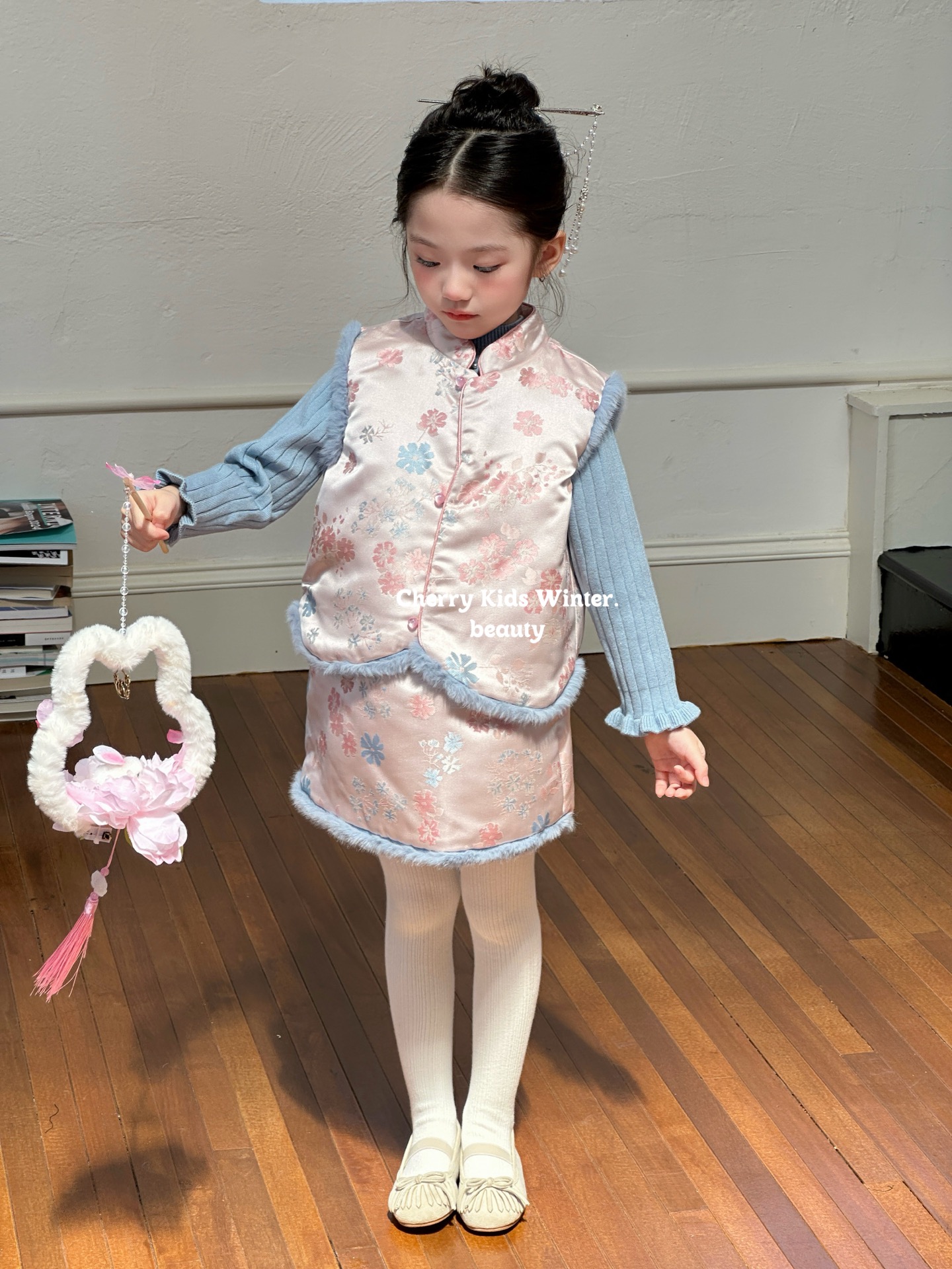 樱桃女童25秋冬新款洋气女宝宝小香风新年礼服背心裙套装6627