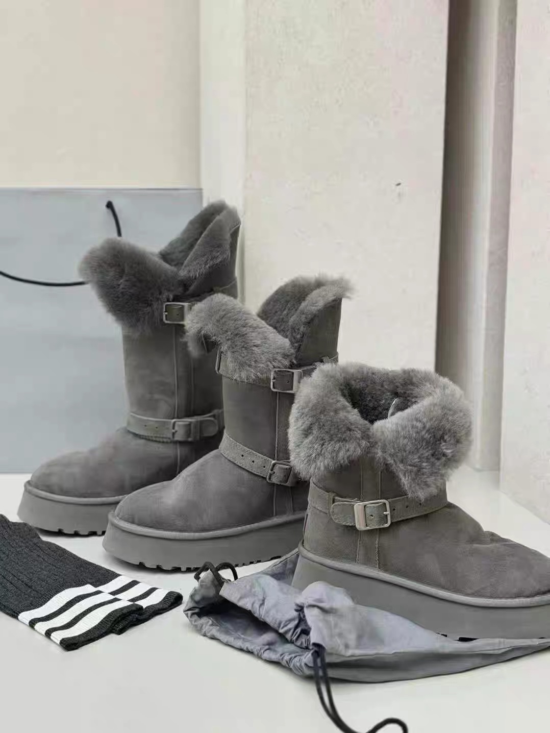 皮毛一体灰色松糕厚底雪地靴