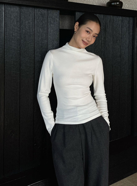 白色打底衫女内搭正肩长袖面膜t恤圆领叠穿韩系修身亲肤秋冬上衣